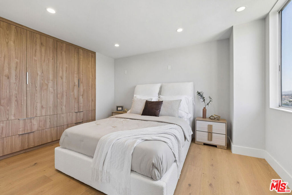 10747 Wilshire Boulevard - Photo 12