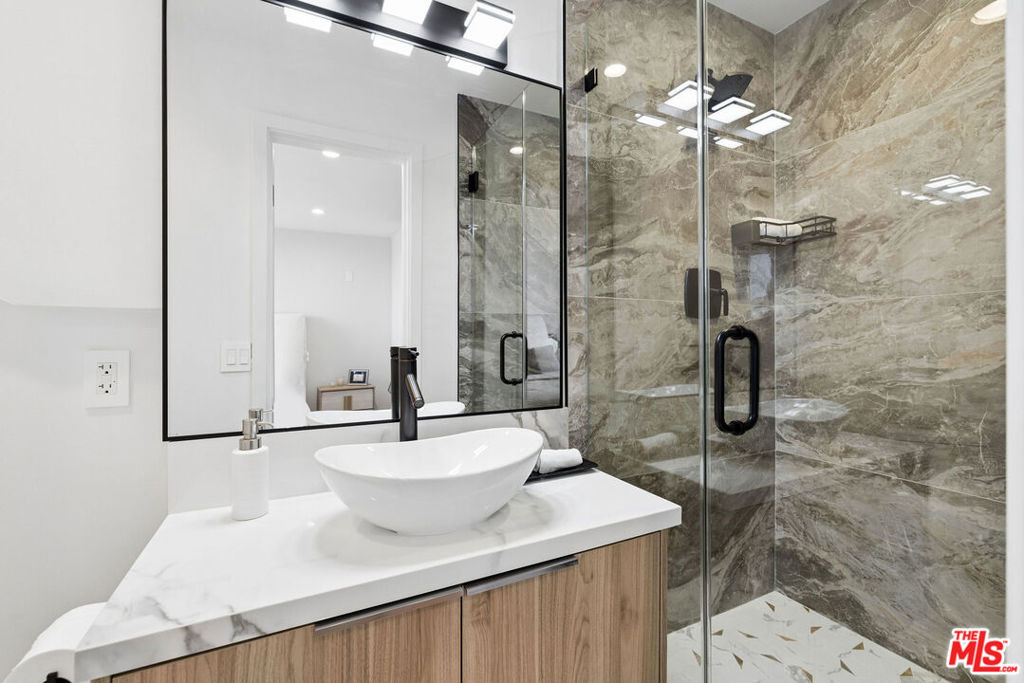10747 Wilshire Boulevard - Photo 13