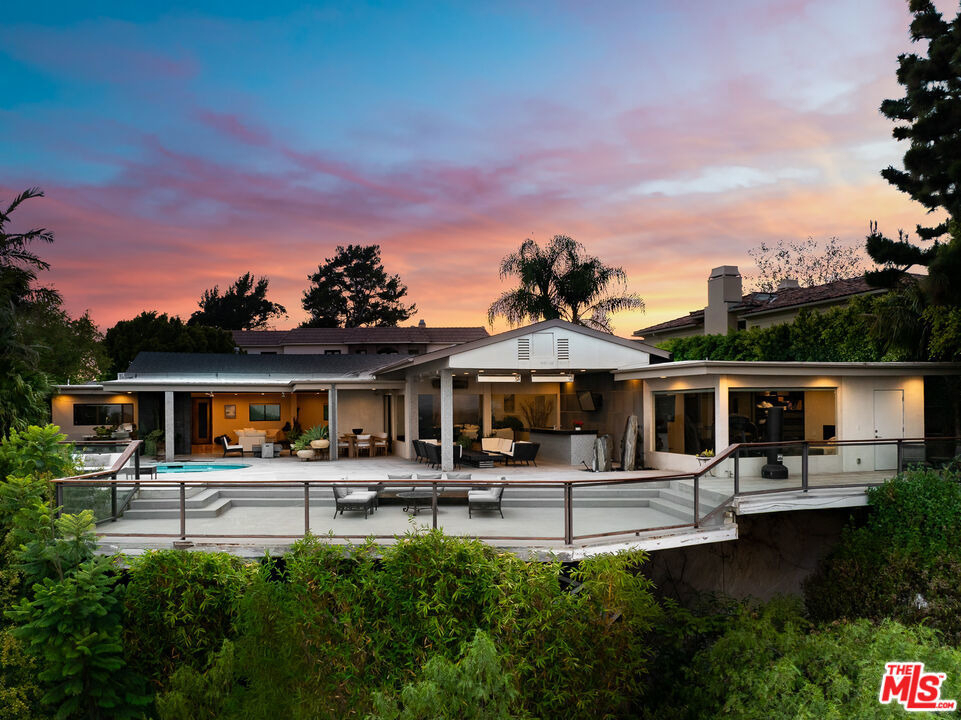 2052 Stradella Road - Photo 3