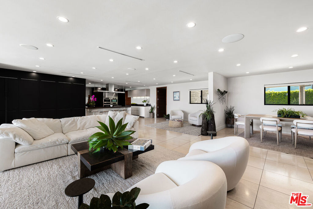 2052 Stradella Road - Photo 8
