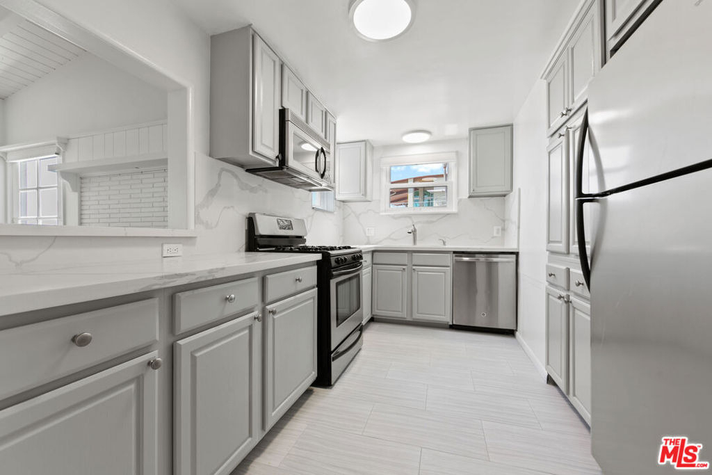 22607 Pacific Coast Highway - Photo 7