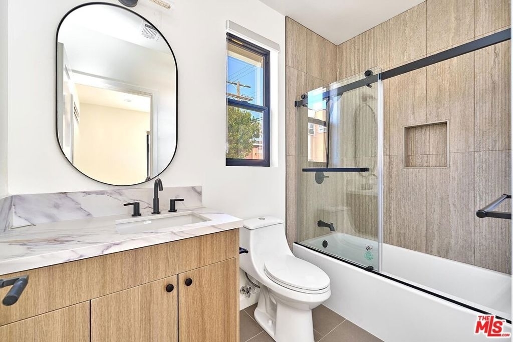 1616 1/2 Hauser Boulevard - Photo 3