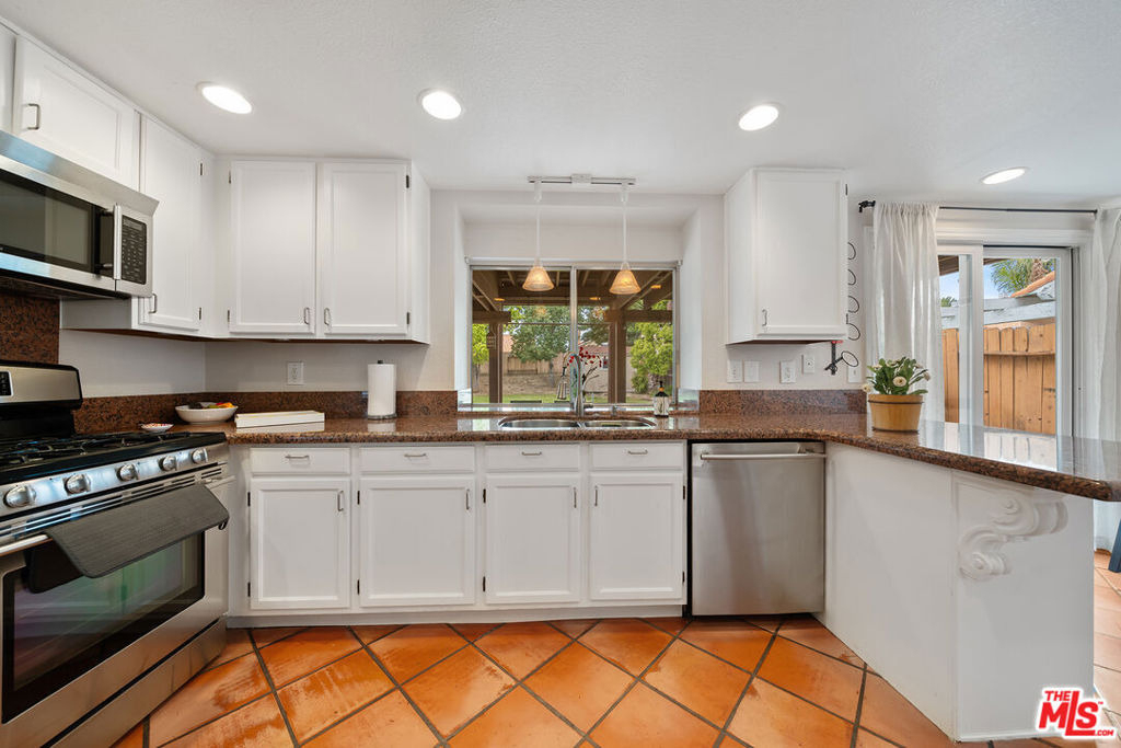 39767 Creative Drive - Photo 7