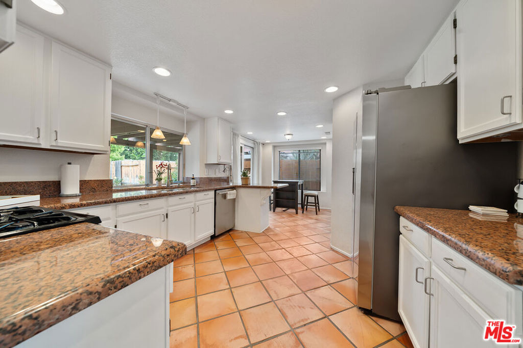 39767 Creative Drive - Photo 6
