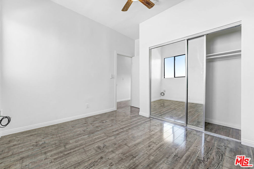 4870 1/2 W Adams Boulevard - Photo 6