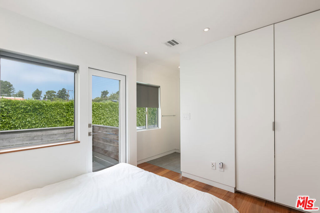 1807 Montana Ave - Photo 11