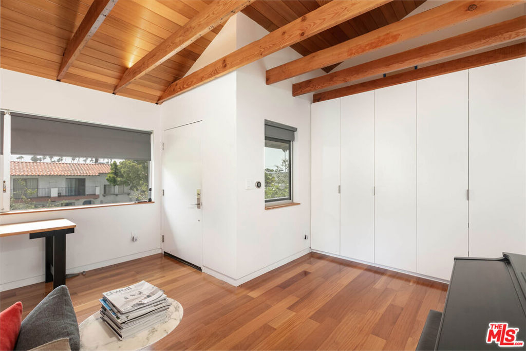1807 Montana Ave - Photo 4