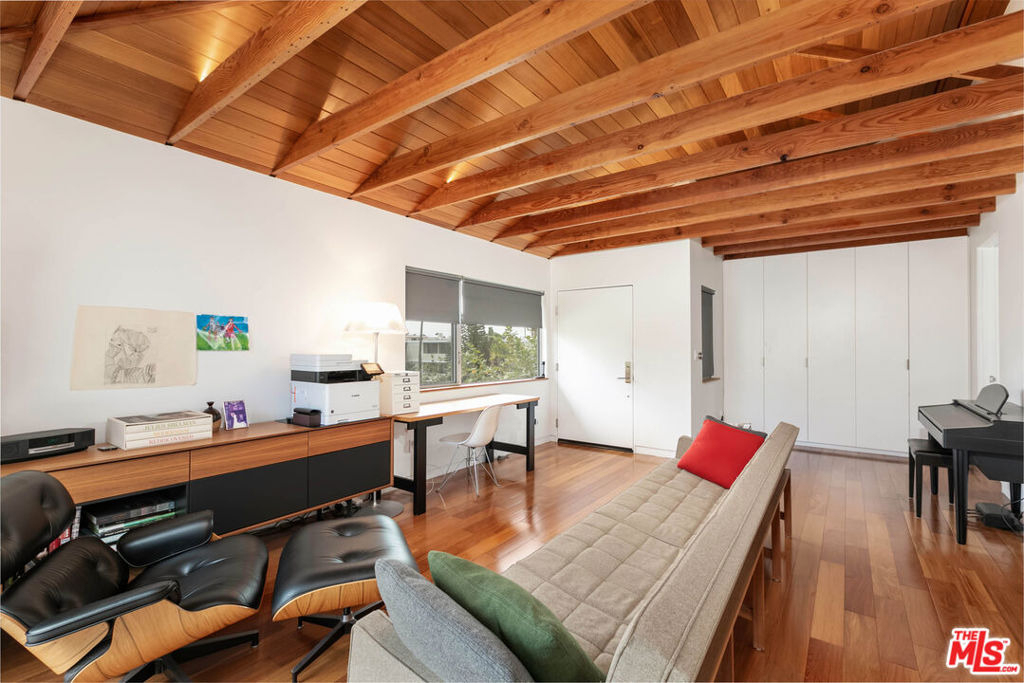 1807 Montana Ave - Photo 3