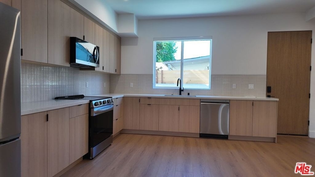 5225 W 20th Street - Photo 5