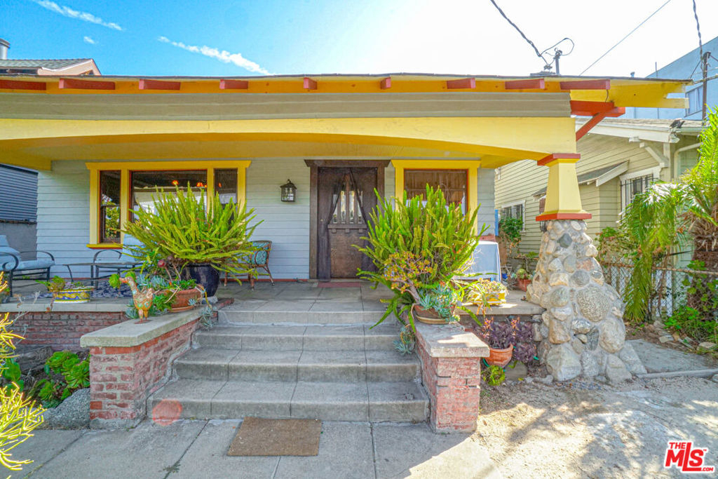 2230 Inez Street - Photo 0