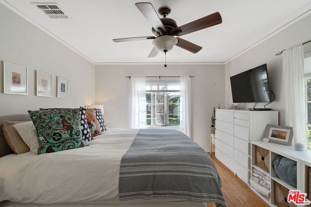 4224 Alcove Avenue - Photo 12