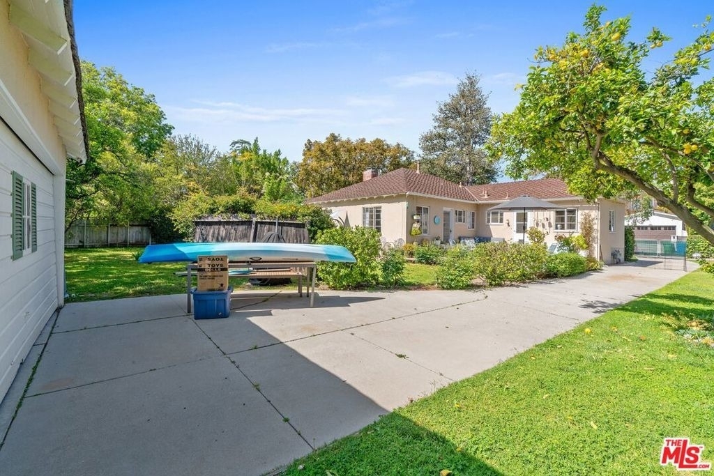 4224 Alcove Avenue - Photo 21