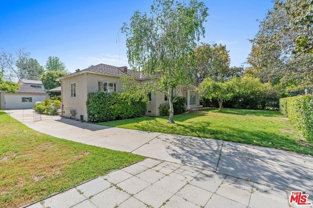 4224 Alcove Avenue - Photo 3