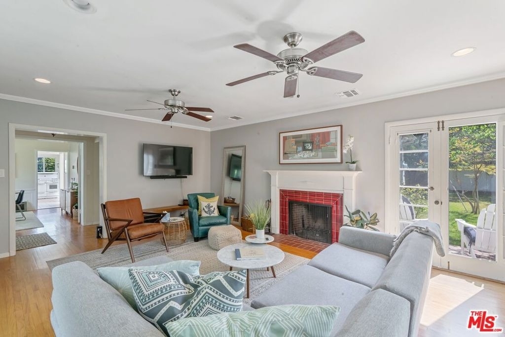 4224 Alcove Avenue - Photo 8