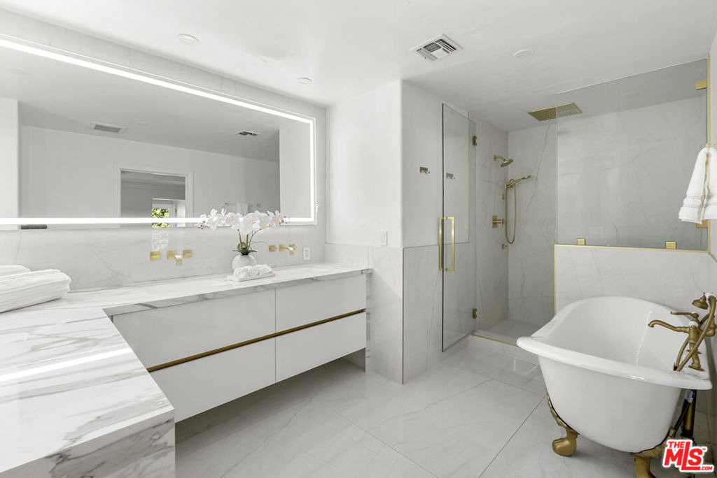 459 N Croft Avenue - Photo 9