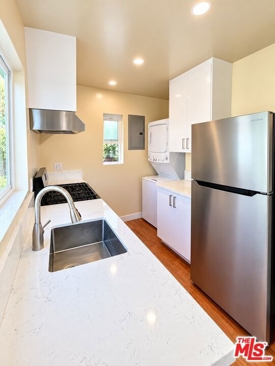 1658 S Carmelina Avenue - Photo 2