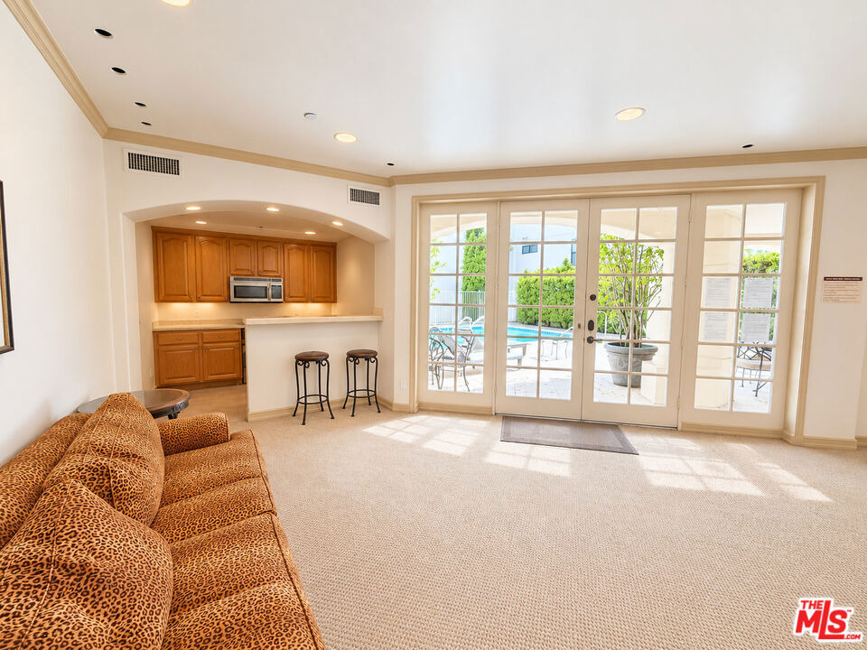 128 N Swall Drive - Photo 39