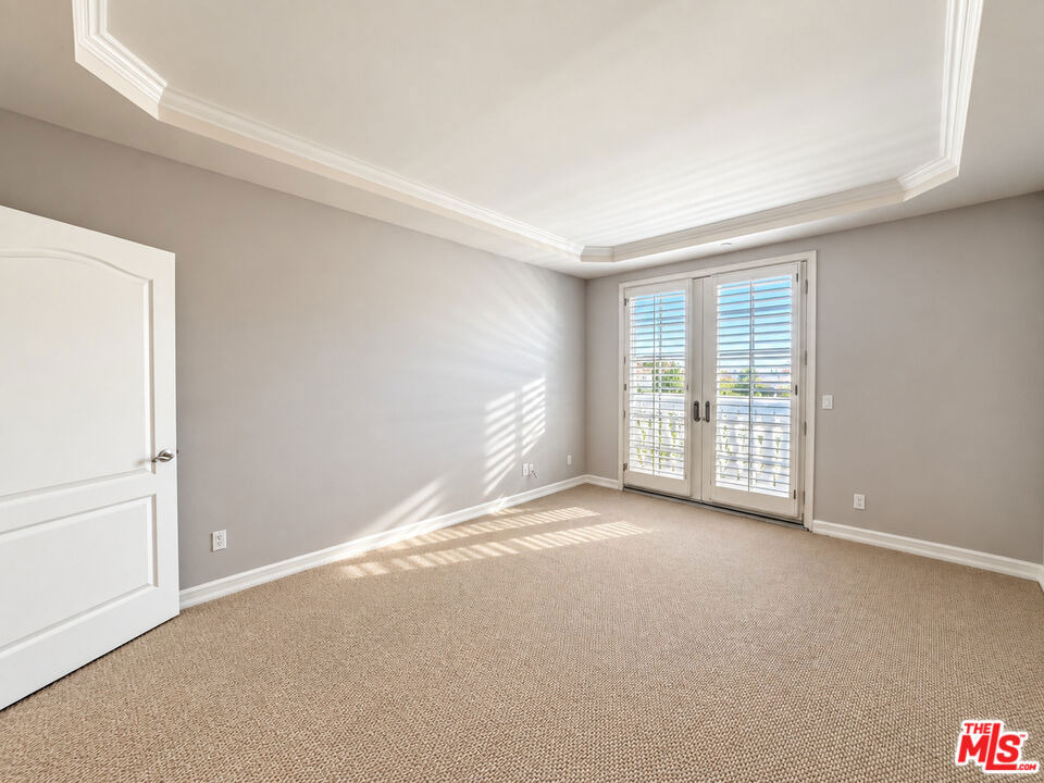 128 N Swall Drive - Photo 24