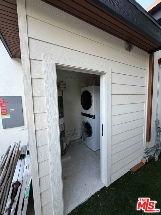 19037 Keswick Street - Photo 3