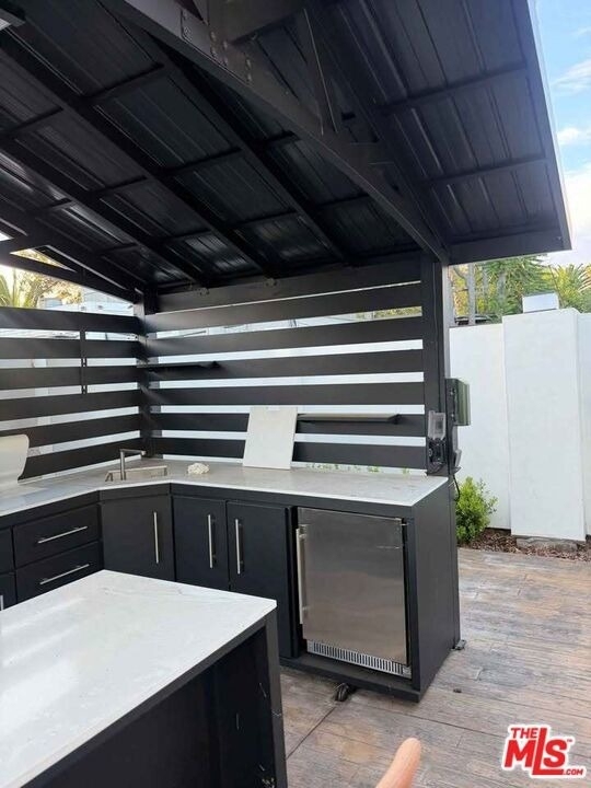 19037 Keswick Street - Photo 5