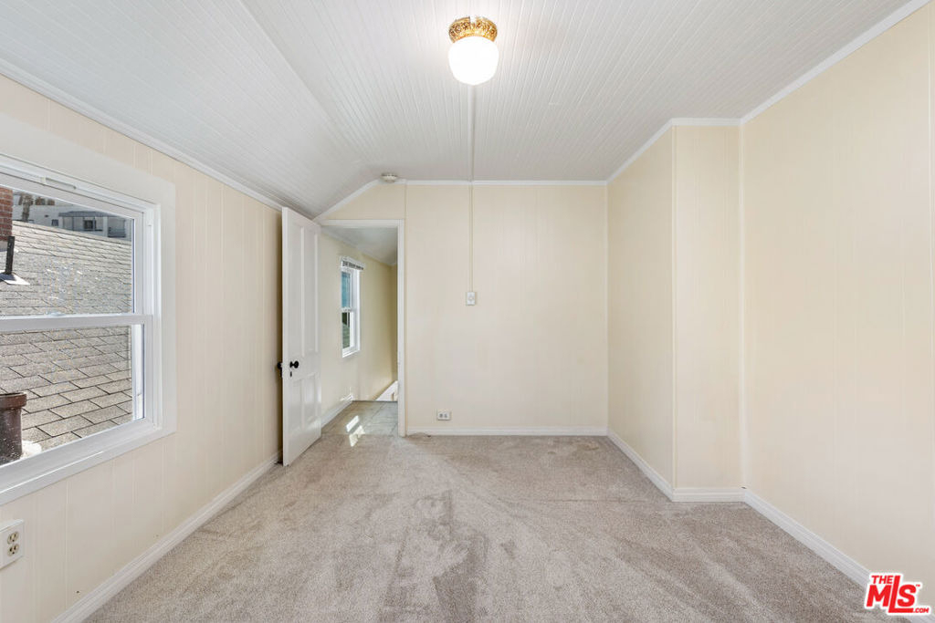 129 Ocean Park Boulevard - Photo 17