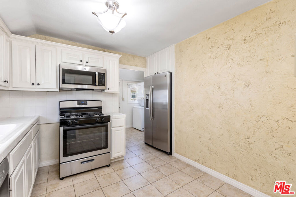 129 Ocean Park Boulevard - Photo 11