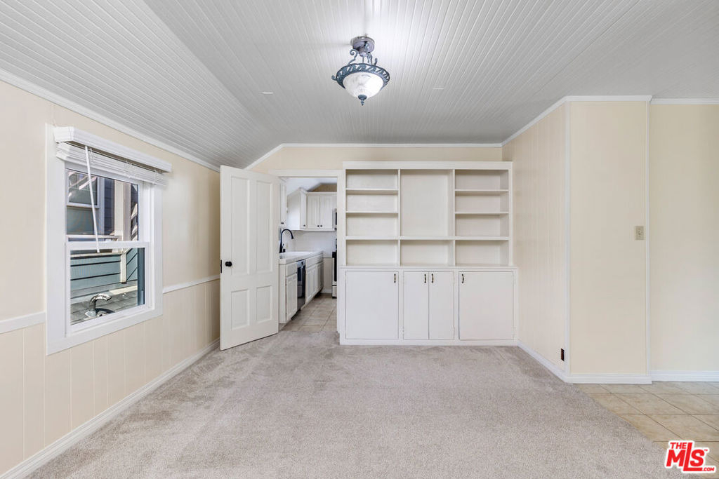 129 Ocean Park Boulevard - Photo 8
