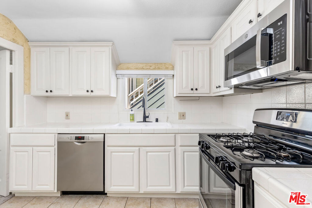 129 Ocean Park Boulevard - Photo 12