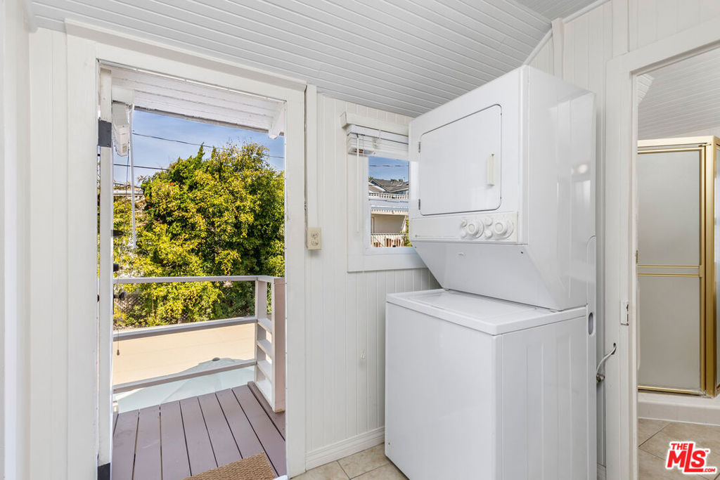 129 Ocean Park Boulevard - Photo 13
