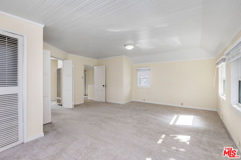 129 Ocean Park Boulevard - Photo 7