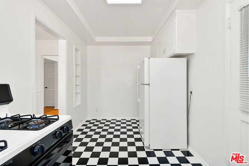 1474 1/2 Reeves Street - Photo 7