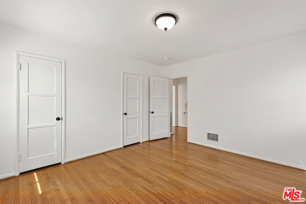 1474 1/2 Reeves Street - Photo 12