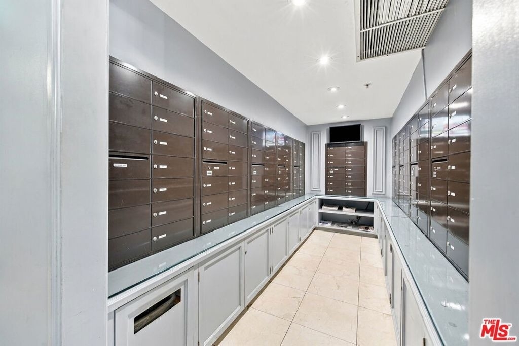 10660 Wilshire Boulevard - Photo 7