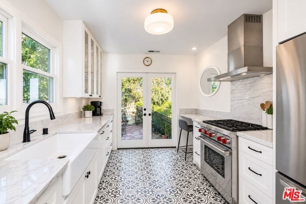 1750 N Fairfax Avenue - Photo 12