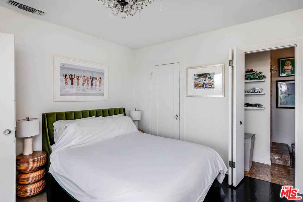1750 N Fairfax Avenue - Photo 17