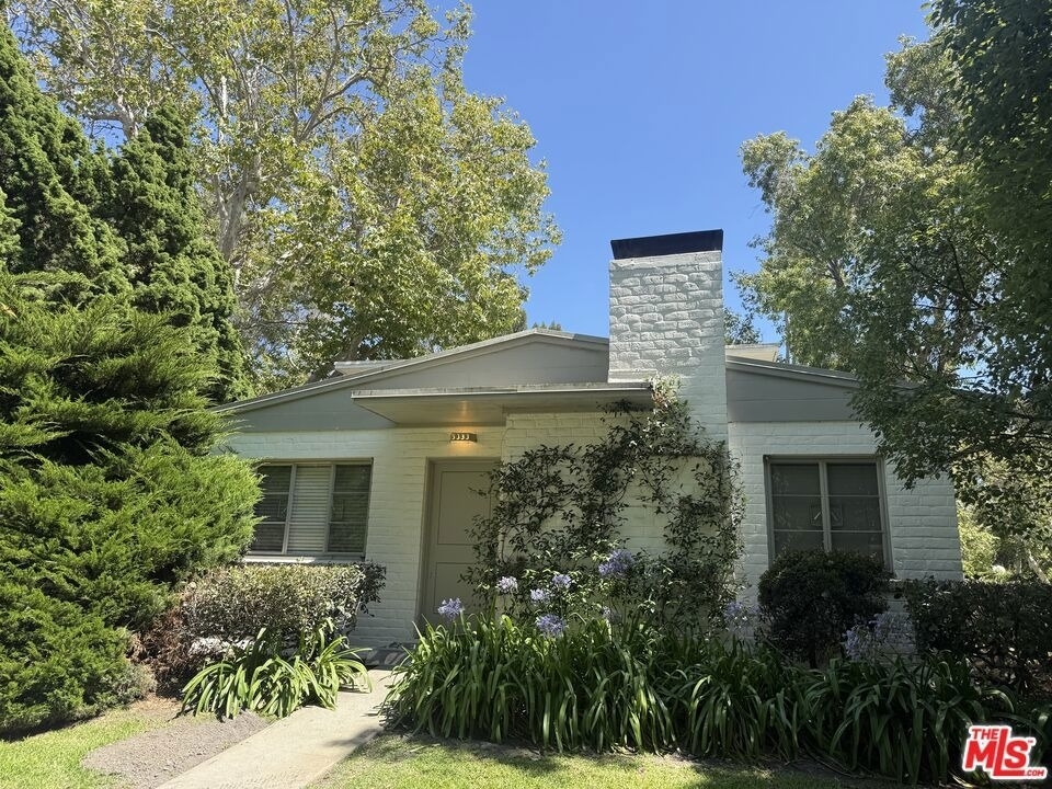 5333 Village Green - Photo 0