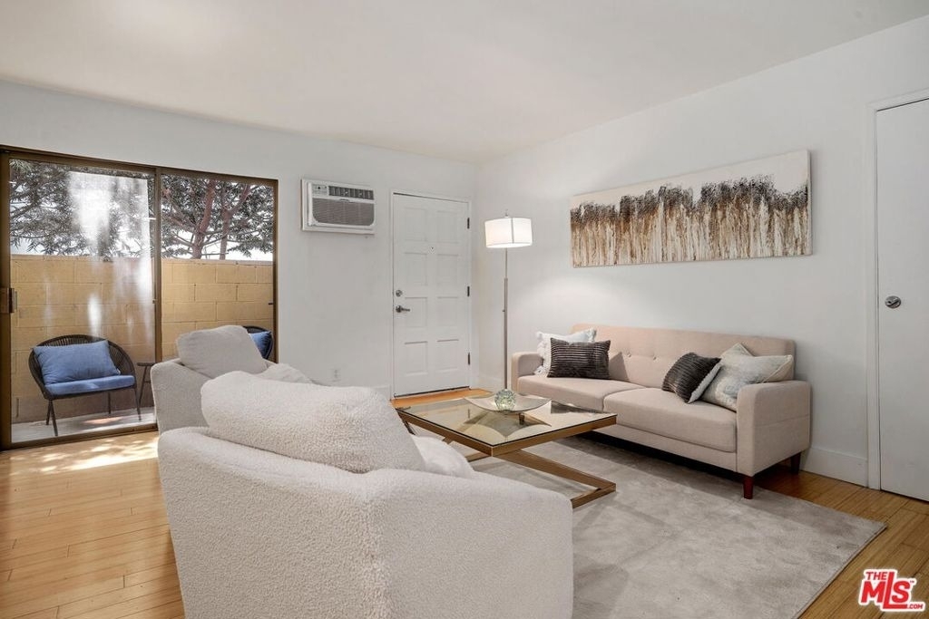 11959 Dorothy Street - Photo 3