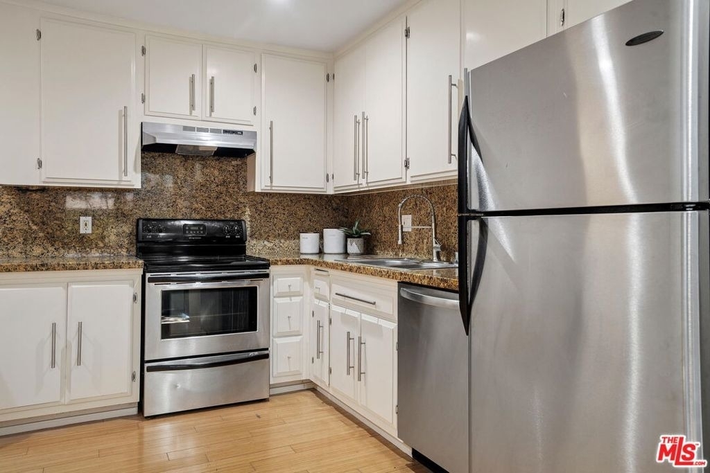 11959 Dorothy Street - Photo 6