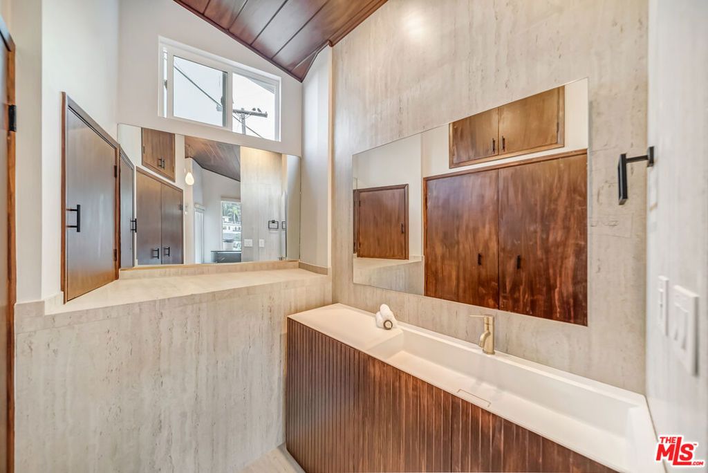 8874 Evanview Drive - Photo 26