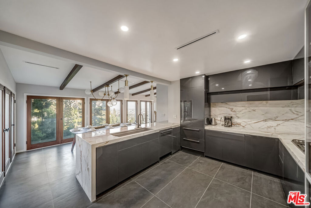 8874 Evanview Drive - Photo 14