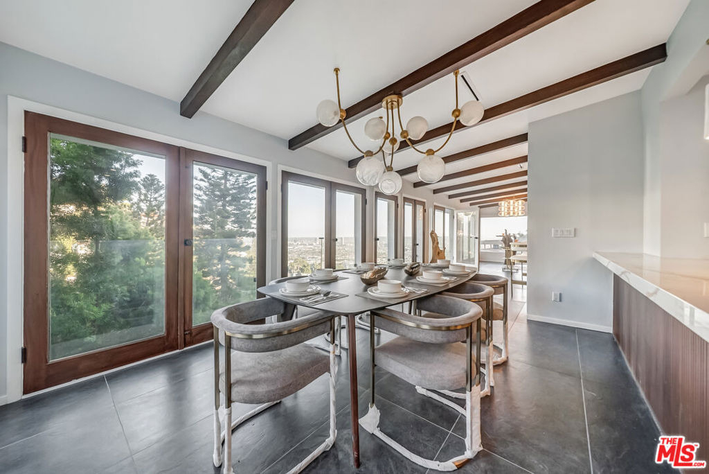 8874 Evanview Drive - Photo 11