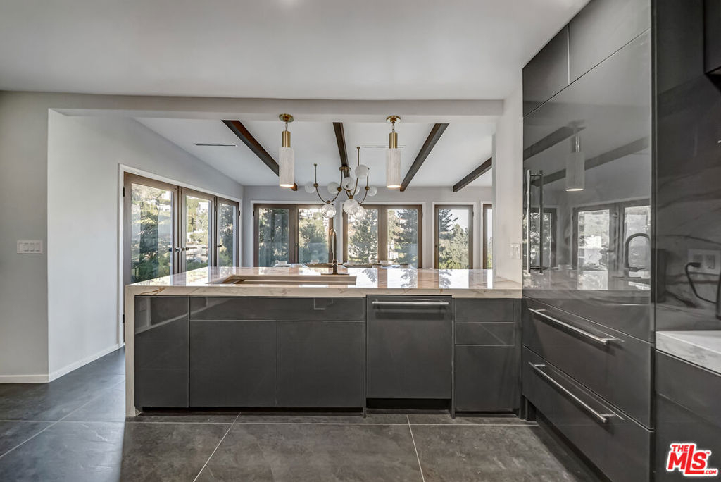 8874 Evanview Drive - Photo 13