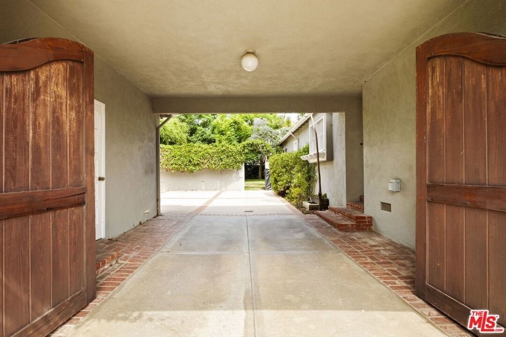14907 Camarosa Drive - Photo 31