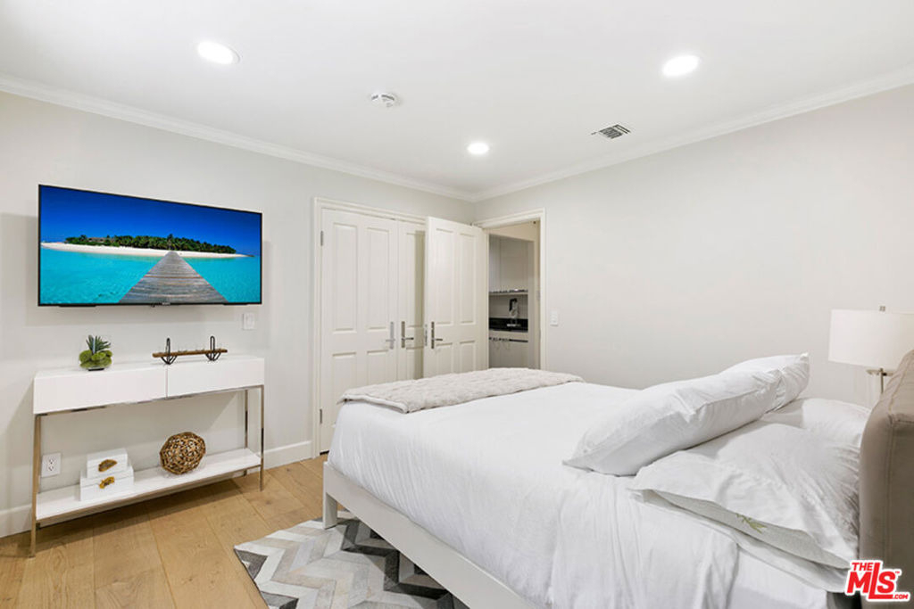 505 Evelyn Place - Photo 33