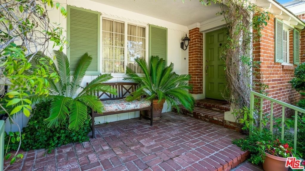 511 N Bristol Avenue - Photo 3