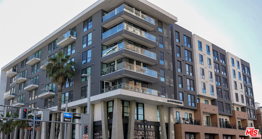 250 E Broadway - Photo 0