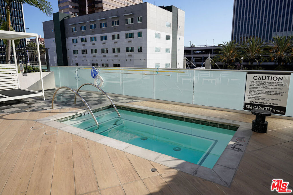 250 E Broadway - Photo 35
