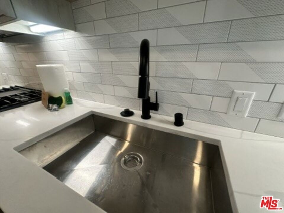250 E Broadway - Photo 10