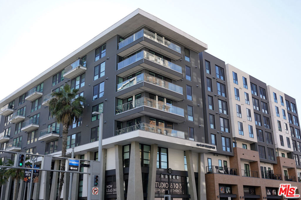 250 E Broadway - Photo 40