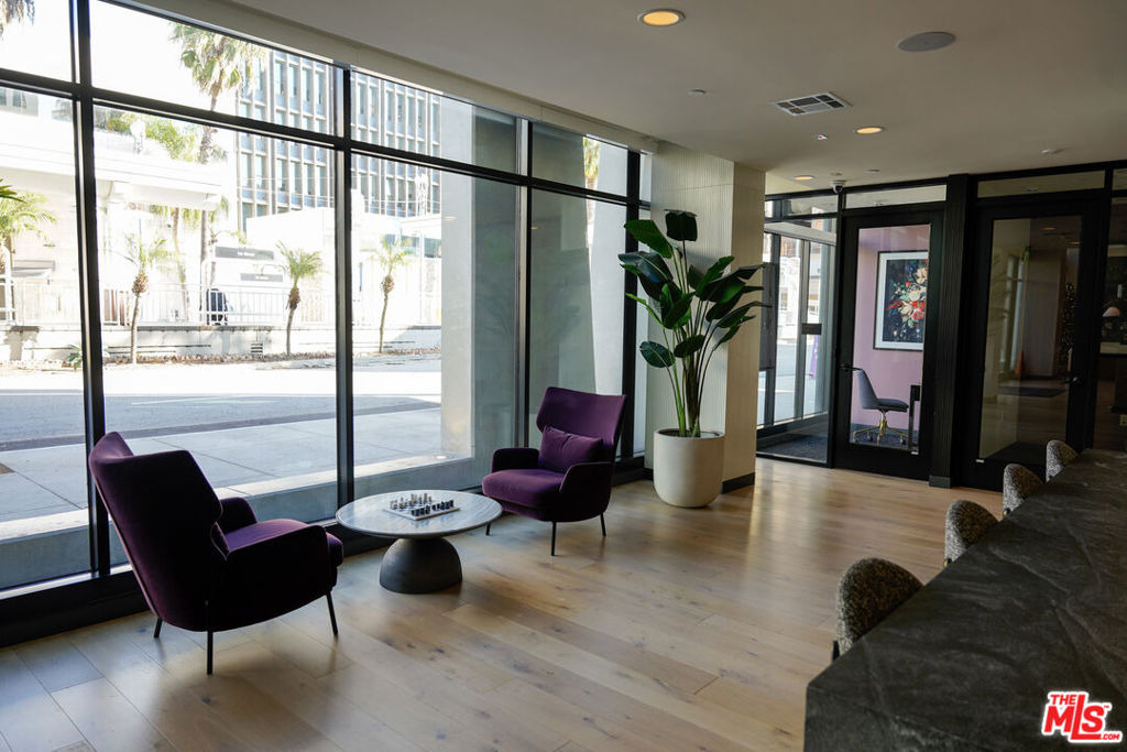 250 E Broadway - Photo 29
